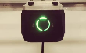 AI賦能鋰電信息采集！?？禉C器人助您“躺贏”工業讀碼新賽道